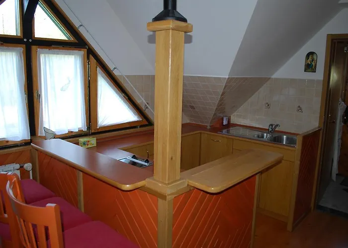 Apartma Mihovc Камник